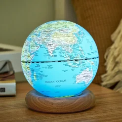 Atlas Globe Lamp